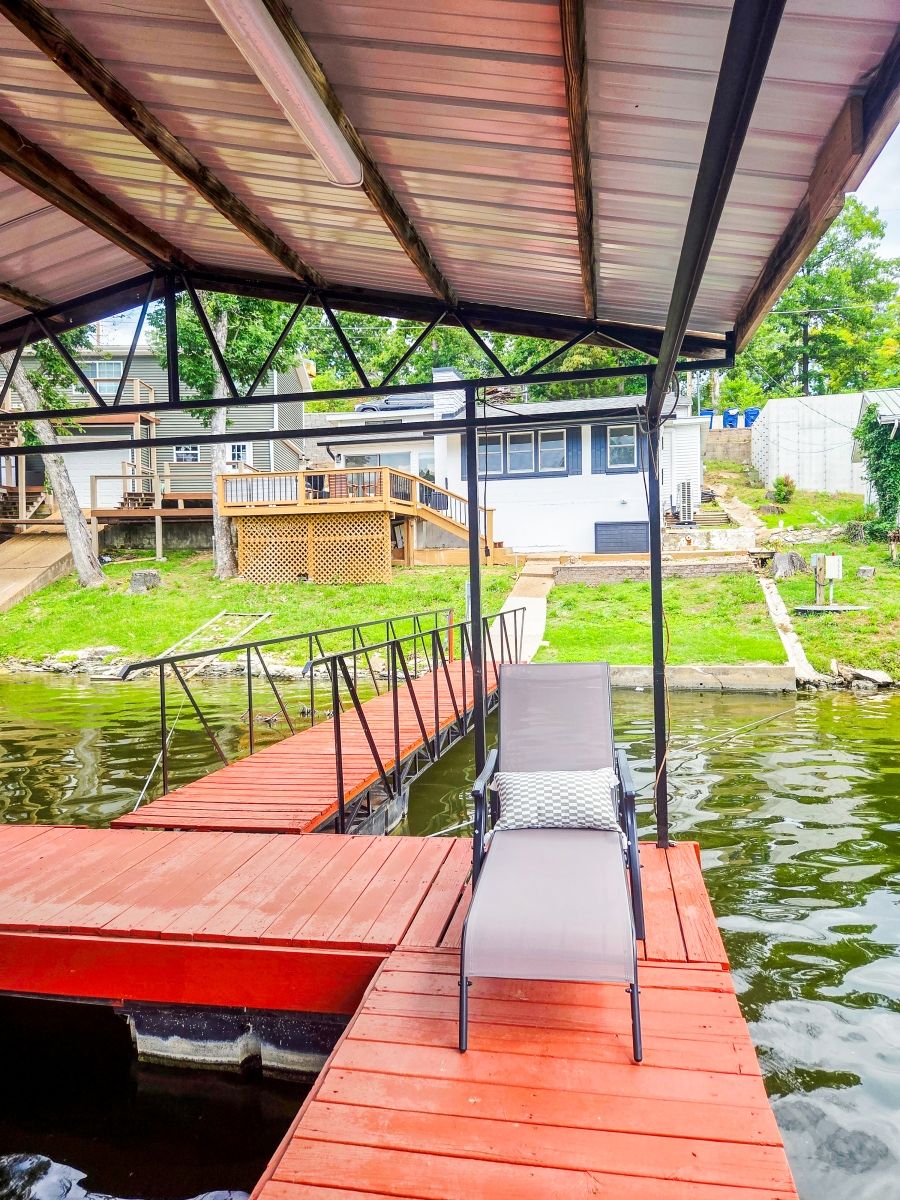 dock to house
